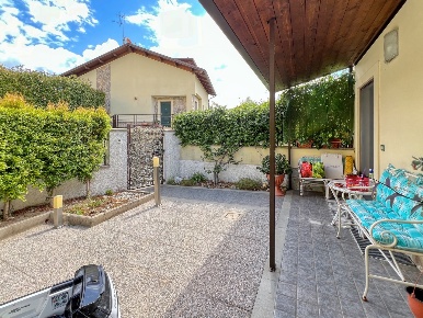 Foto Villa a schiera in Via Orti 98, Catanzaro in vendita