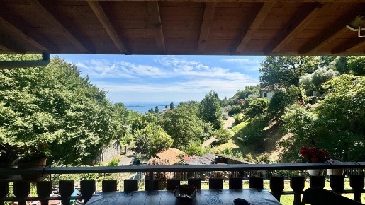 Foto Appartamento in Via ceriolo, Gardone Riviera Centro di 92 m²