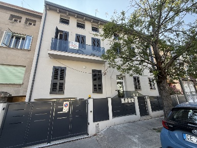 Foto Appartamento in Via Generale Domenico Piva, Rovigo di 120 m²