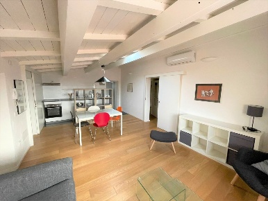 Foto Mansarde a Sassari Centro Storico di 90 m² con 4 locali in affitto