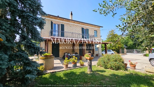 Foto Villa bifamiliare in CONTRADA FIOBBO  14, Spinetoli di 290 m²