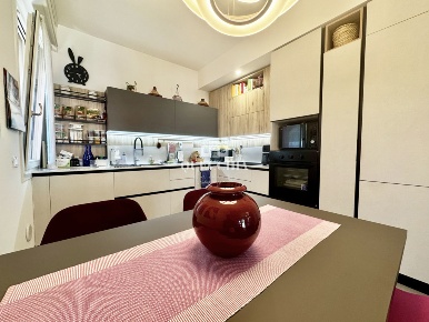 Foto Appartamento in Via Lazzareto 9, Sirmione in vendita