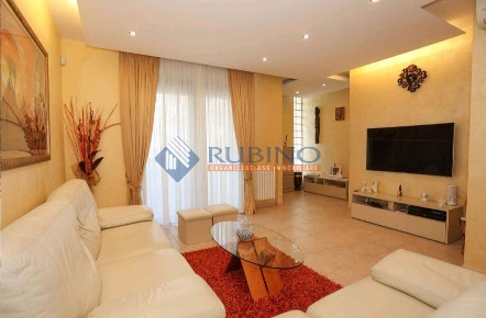 Foto Villa a schiera in Via Elsa Morante 9, Capurso di 124 m² con 4 locali