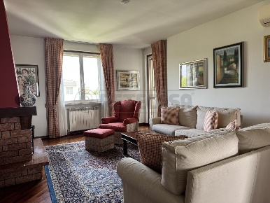 Foto Appartamento in VIA LAGO GERUNDO, Crema di 118 m² con 4 locali