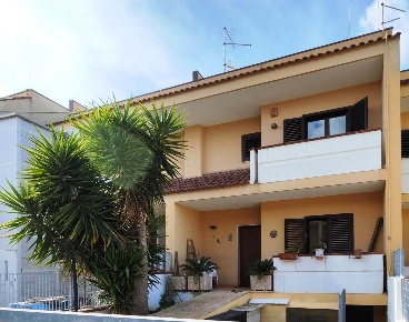 Foto Villa unifamiliare in Via Frisini 20, Casamassima di 125 m² in vendita