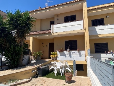 Foto Villa unifamiliare in Via Frisini 20, Casamassima di 125 m² in vendita
