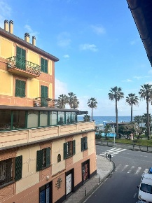 Foto Appartamento a Varazze Centro di 90 m² con 3 locali in vendita