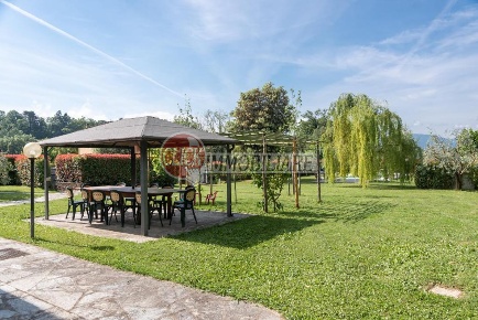 Foto Villa unifamiliare a Borgo San Lorenzo Luco Mugello di 400 m²