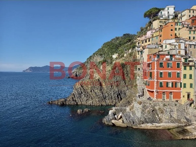 Foto Appartamento a Riomaggiore Centro di 86 m² con 5 locali in vendita