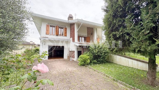 Foto Villa unifamiliare in Via Giuseppe Taliercio 25, Portogruaro Giussago