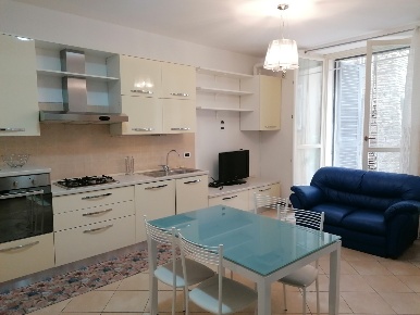 Foto Appartamento in PIAZZA PLEBISCITO, Lanciano Centro di 74 m² in affitto