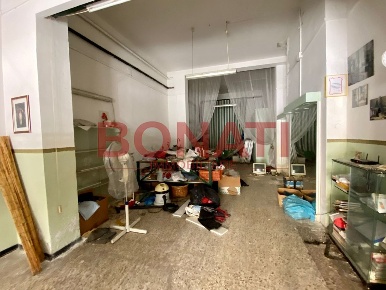 Foto Capannone industriale a La Spezia Centro Storico di 120 m² in affitto