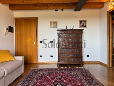 Foto Attico in Via Giacomo Leopardi 17, Seriate di 71 m² con 4 locali