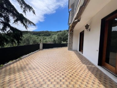 Foto Appartamento in Via Nostra Signora delle Grazie, Imperia di 130 m²