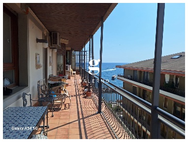 Foto Appartamento in Giuseppe Garibaldi, Salerno Centro di 200 m²