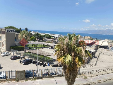 Foto Appartamento in Via Gebbione 14, Reggio di Calabria di 86 m²