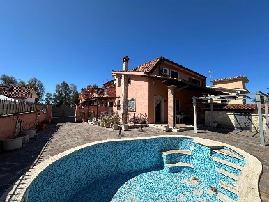 Foto Villa unifamiliare in Campo di Carne, Ardea di 126 m² con 3 locali