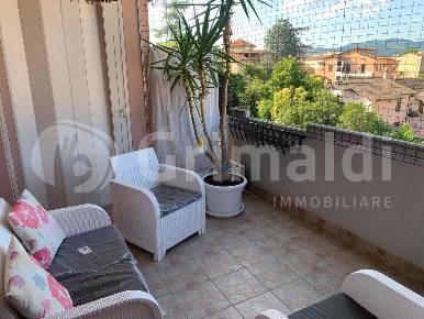 Foto Appartamento in Via Jacopa De' Settesoli 1, Assisi di 80 m² in vendita