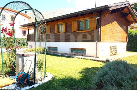 Foto Villa singola in Via LIONELLI 26, Avezzano San Pelino di 94 m²
