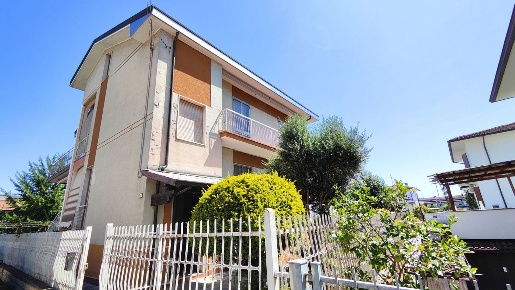 Foto Appartamento in Via Politi 14, Rottofreno San Nicolò di 137 m²