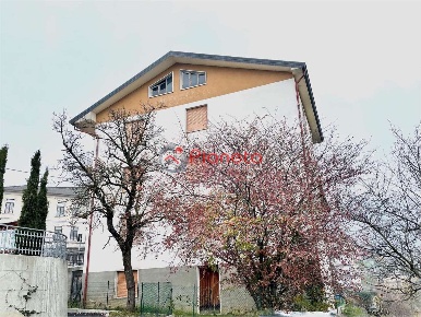 Foto Casa indipendente in Via Finilmascher 2, Corna Imagna Centro di 550 m²