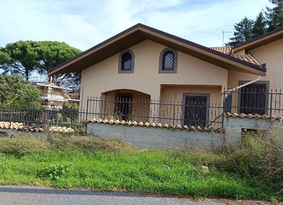 Foto Casa indipendente in Via delle Ortensie, Rocca di Papa Centro