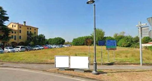 Foto Terreno edificabile in Via Roma, Due Carrare Centro di 19936 m²