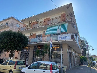 Foto Appartamento in VIA ITALO BALBO, Minturno di 250 m² con 6 locali