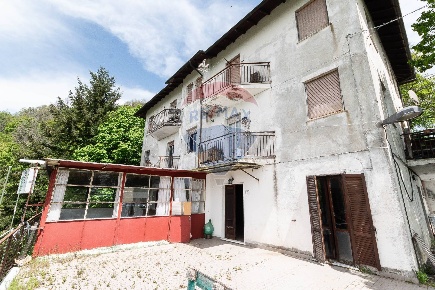 Foto Case semi ndipendenti in Località Porcile, Valbrevenna di 400 m²