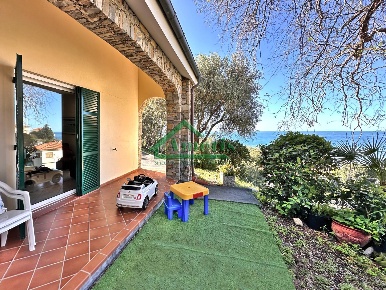 Foto Villa singola in Cipressa Mare, Cipressa in vendita