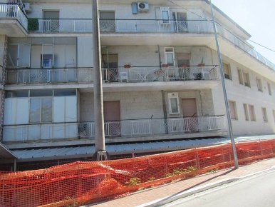Foto Appartamento in Via Fonzi, Spoltore Centro di 93 m² con 4 locali