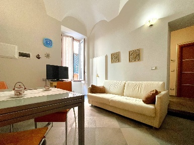 Foto Appartamento in Via Ugo Foscolo, Pietra Ligure di 46 m² con 2 locali