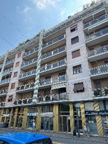 Foto Appartamento in Via Genova, Torino Nizza Millefonti di 87 m²