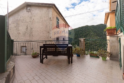 Foto Appartamento in Frazione Capreno, Sori Capreno di 75 m² con 4 locali