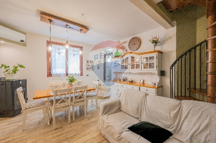 Foto Case semi ndipendenti in VIA ENRICO FERMI, Campegine Caprara di 121 m²