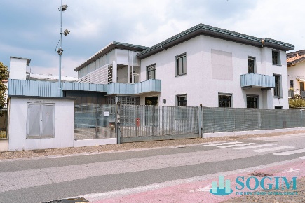 Foto Capannone industriale a Arosio Centro di 2250 m² in vendita