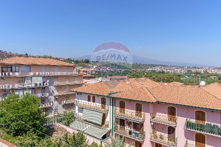Foto Attico in Via marchese di casalotto, Aci Catena Centro di 106 m²