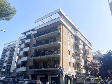Foto Appartamento in Via Adolfo Omodeo, Roma Appio Latino di 92 m²