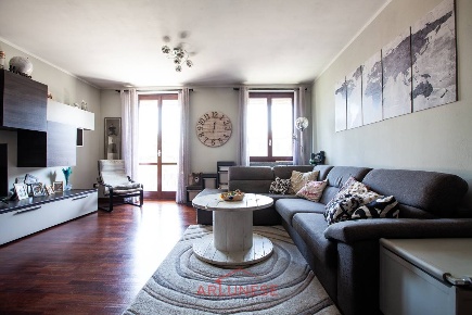 Foto Appartamento in VIA CONIUGI CURIE, Inveruno Centro di 125 m²