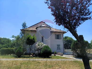 Foto Appartamento in via Cantù, Paderno d'Adda di 175 m² con 4 locali