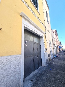 Foto Capannone industriale in VIA VINCENZO DA FILICAIA, Prato Sacrocuore