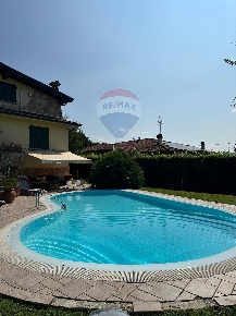 Foto Villa singola in Via Monte Nevoso, Albano Sant'Alessandro di 432 m²