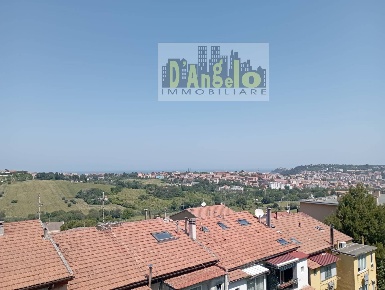 Foto Appartamento in VIA  MAGGINI, Ancona Pinocchio di 109 m² con 5 locali