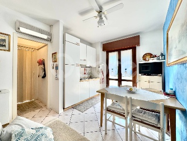 Foto Appartamento in via Rossini, Lignano Sabbiadoro Centro di 37 m²