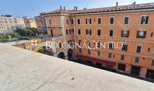 Foto Appartamento in Via Cairoli, Bologna Marconi di 79 m² con 4 locali