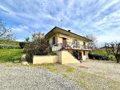 Foto Villa singola a Alessandria Valle San Bartolomeo di 180 m² in vendita