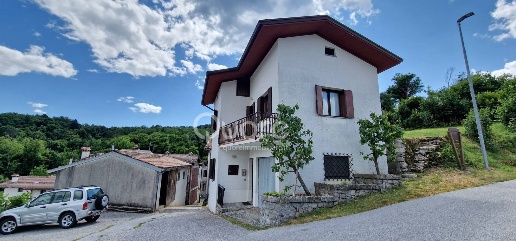 Foto Casa indipendente in ZAIAMA, Lusevera Villanova di 110 m² con 6 locali