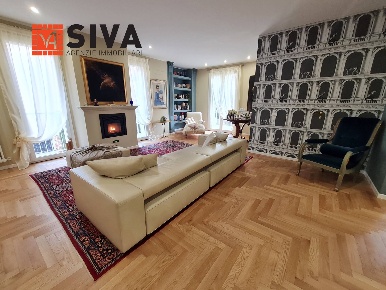 Foto Casa indipendente a Ravenna San Biagio di 431 m² con 13 locali