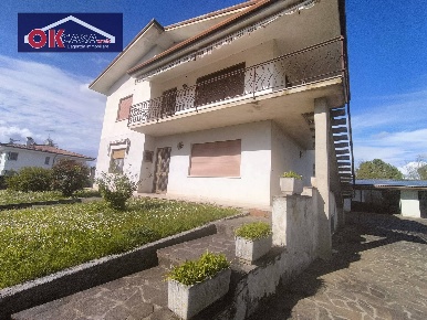 Foto Casa indipendente in Via Strauss, Chiopris-Viscone di 145 m²