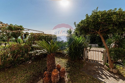 Foto Appartamento a Varazze San Giacomo di 81 m² con 5 locali in vendita